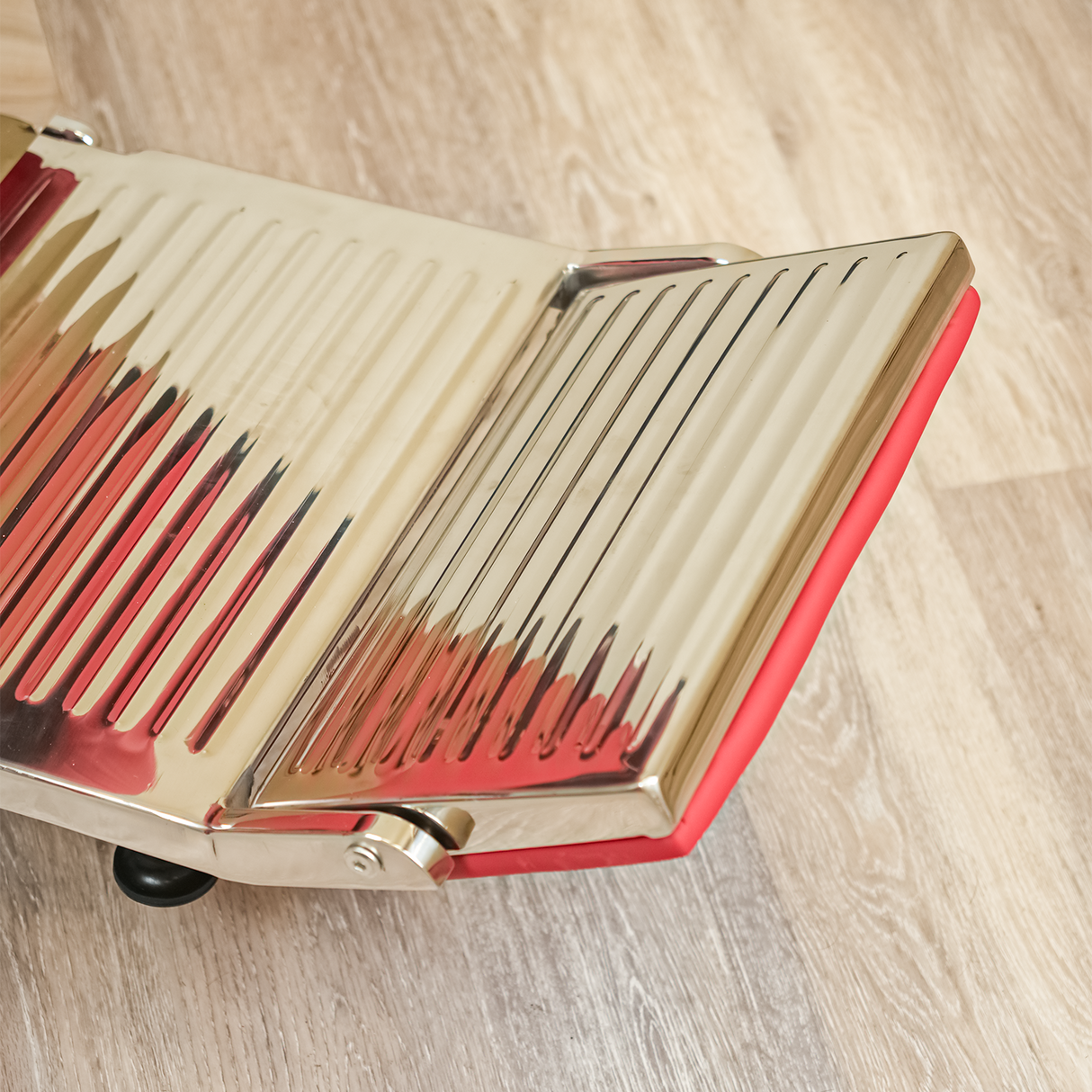 Bursa 2.0 Barber Chair - Red - Empire Barber Supply