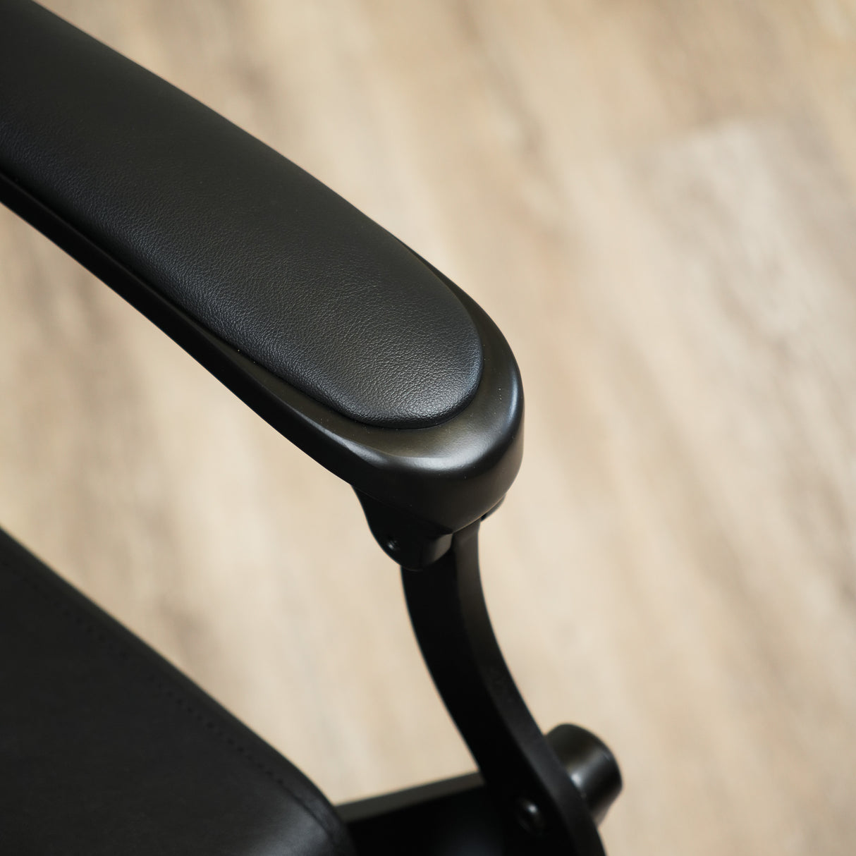 Sultan Barber Chair - Black