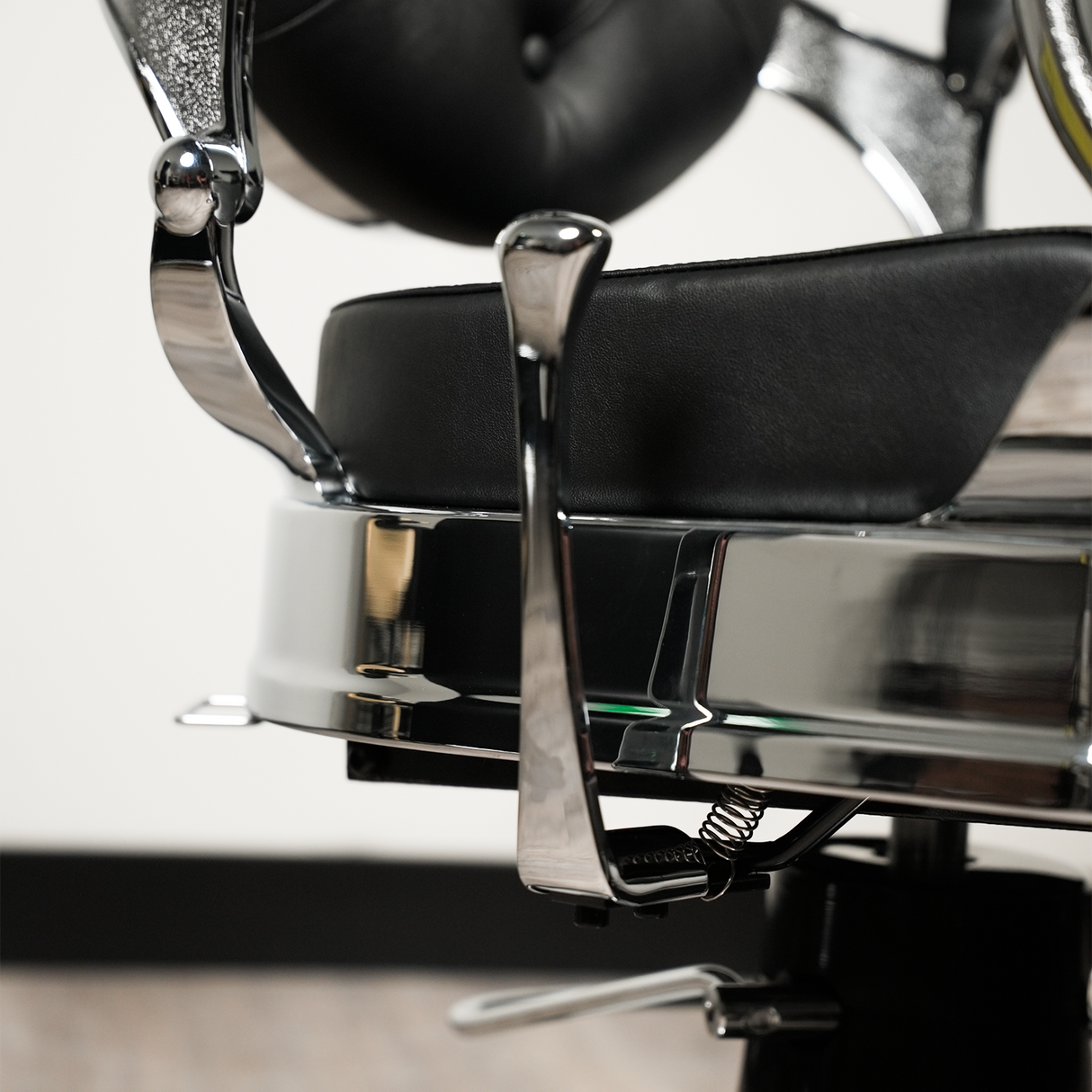 Zafir Barber Chair