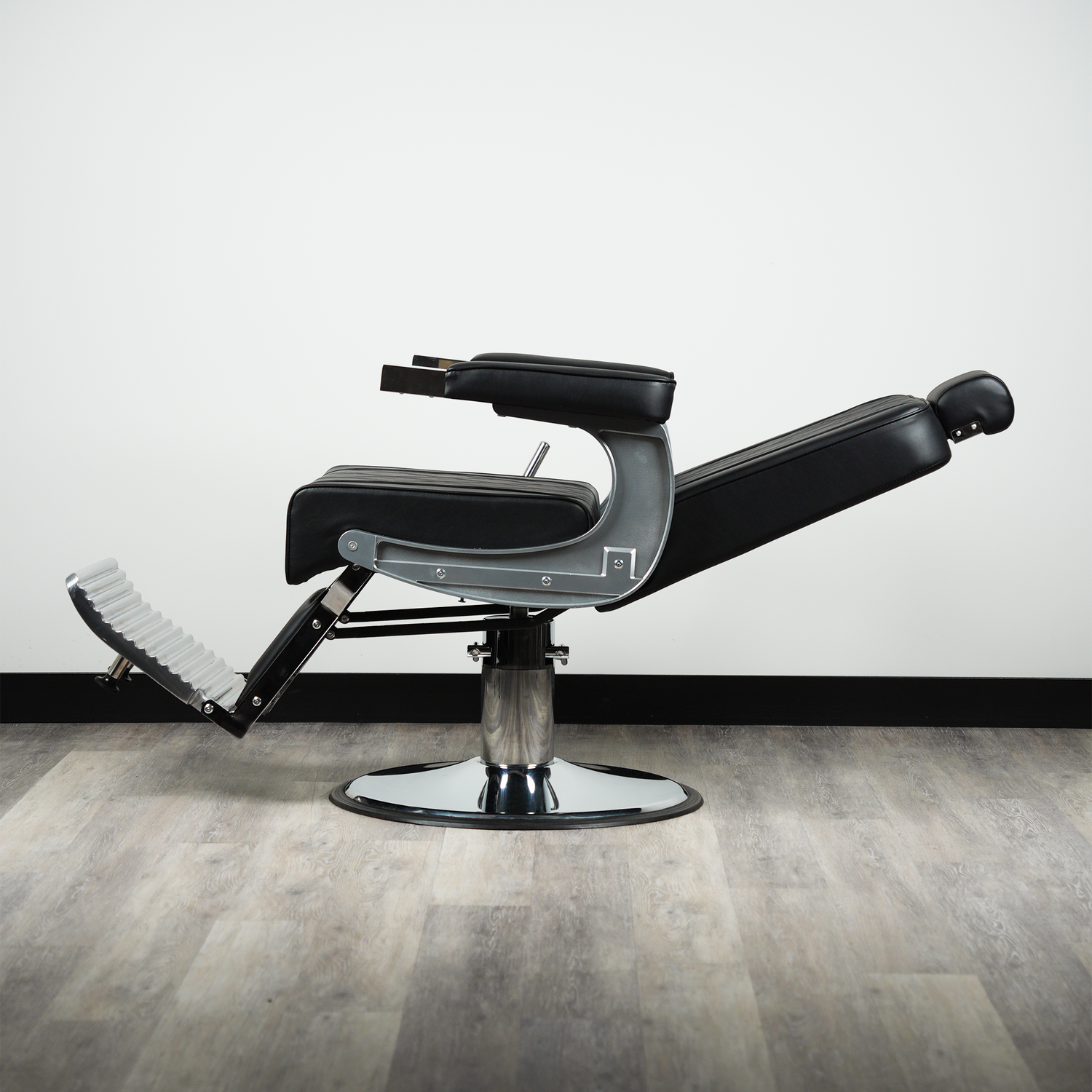 Tangier Titan Barber Chair