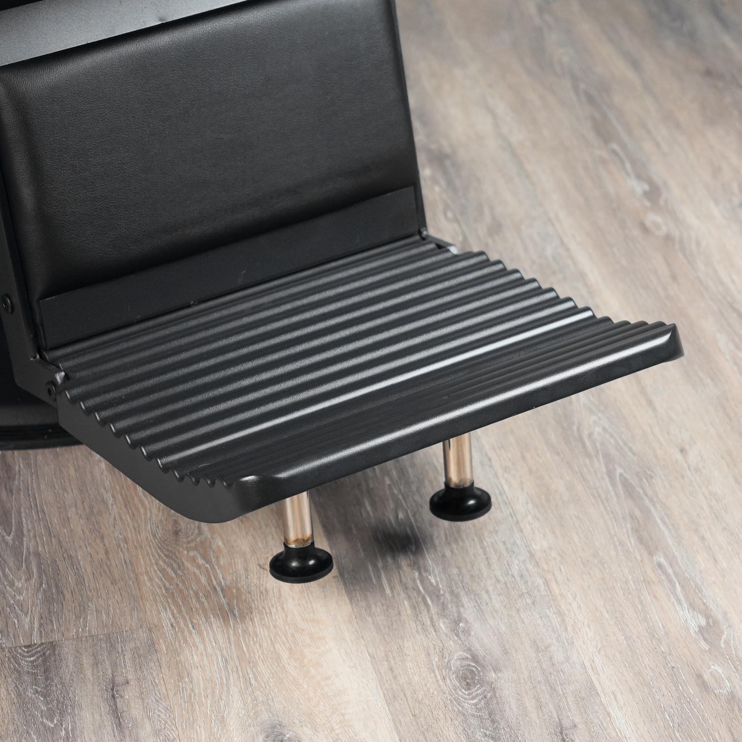 Vanguard Barber Chair