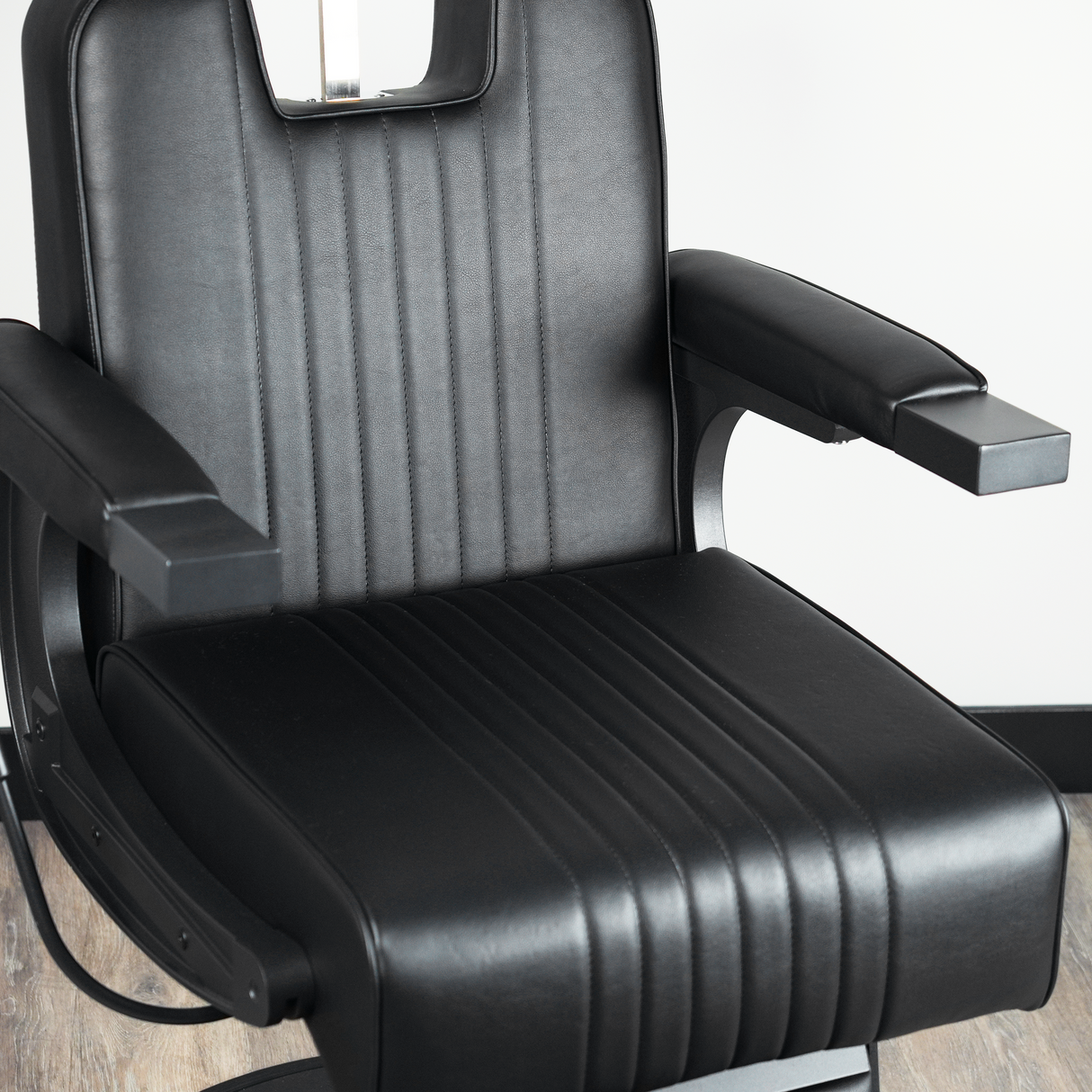 Vanguard Barber Chair