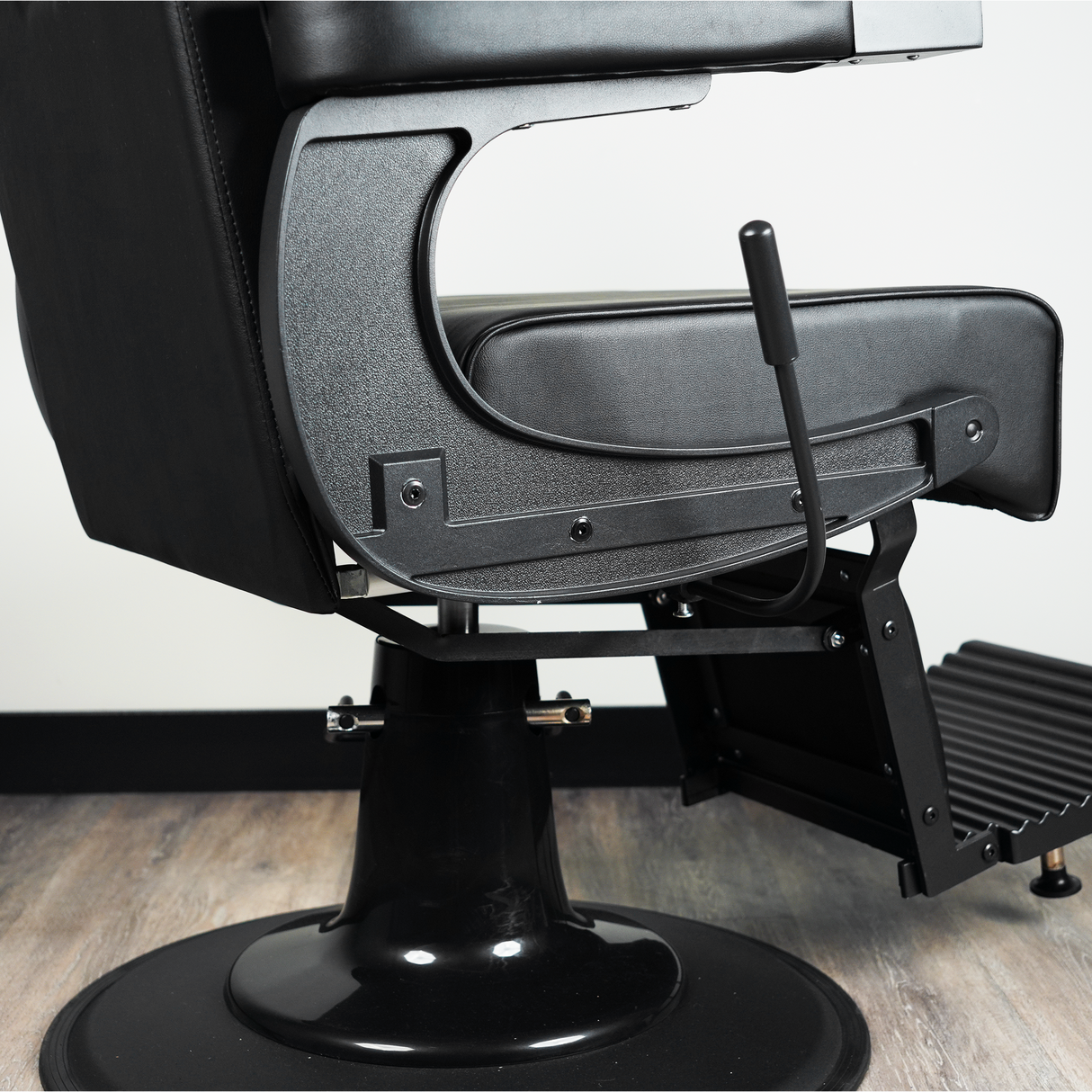 Vanguard Barber Chair