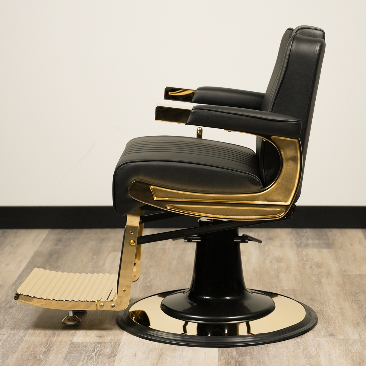 Amiri Barber Chair