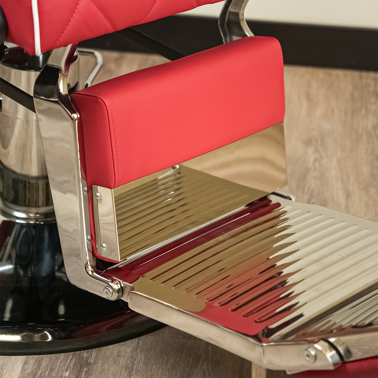 Bursa 2.0 Barber Chair - Red