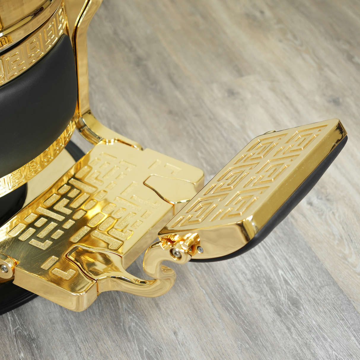 Geneva Gold Barber Chair