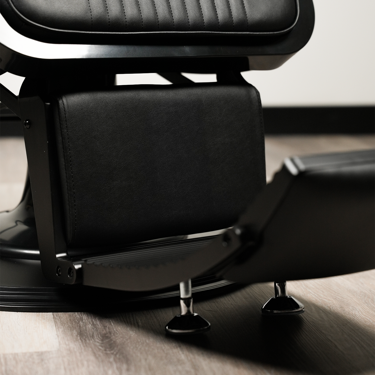 Jabal Barber Chair