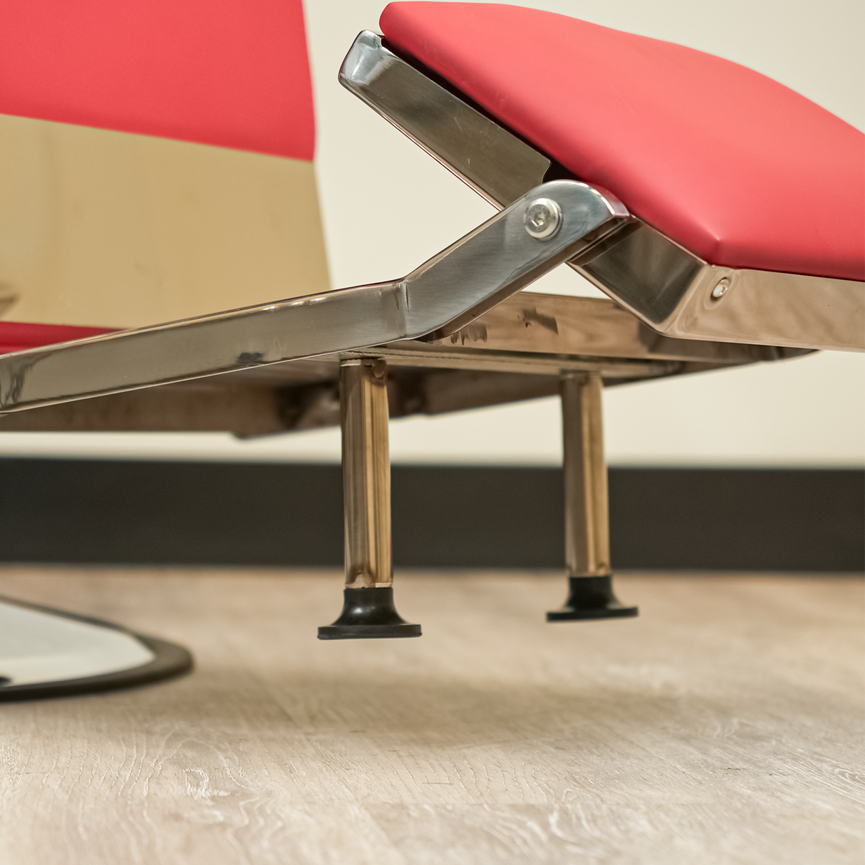 Bursa 2.0 Barber Chair - Red