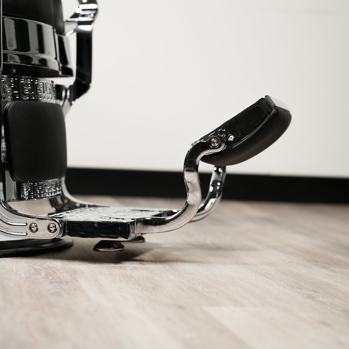 Zafir Barber Chair