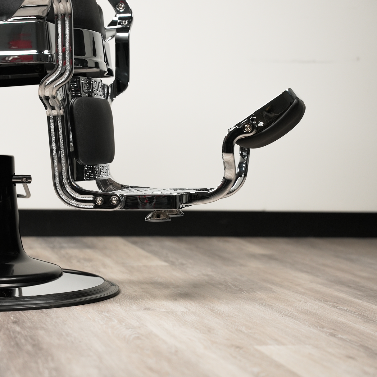 Zafir Barber Chair