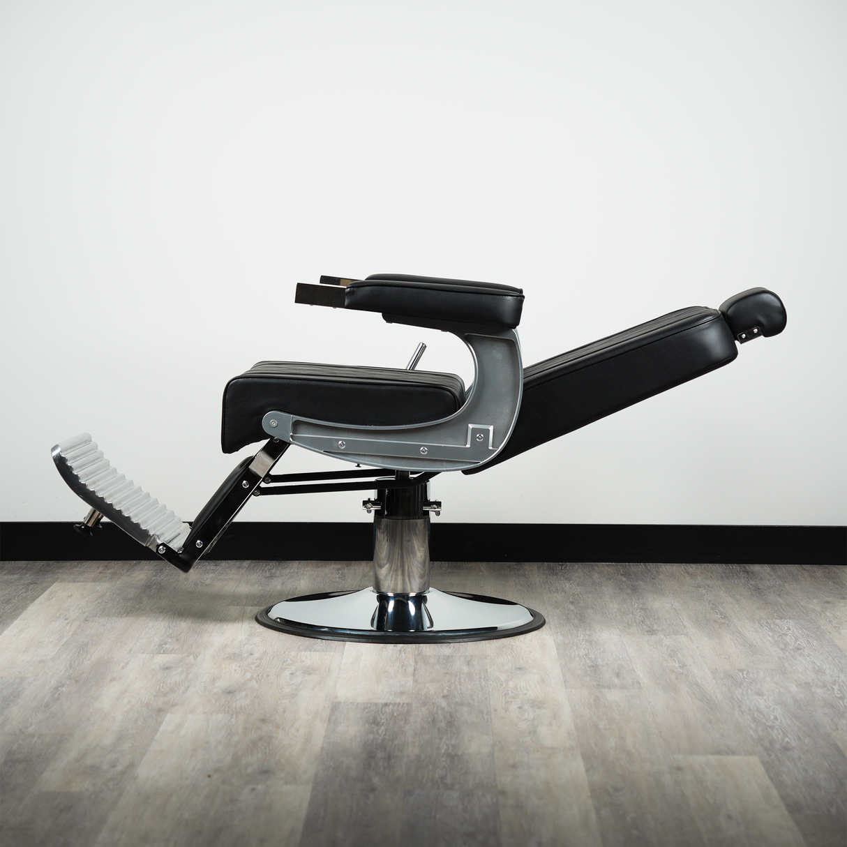 Tangier Titan Barber Chair