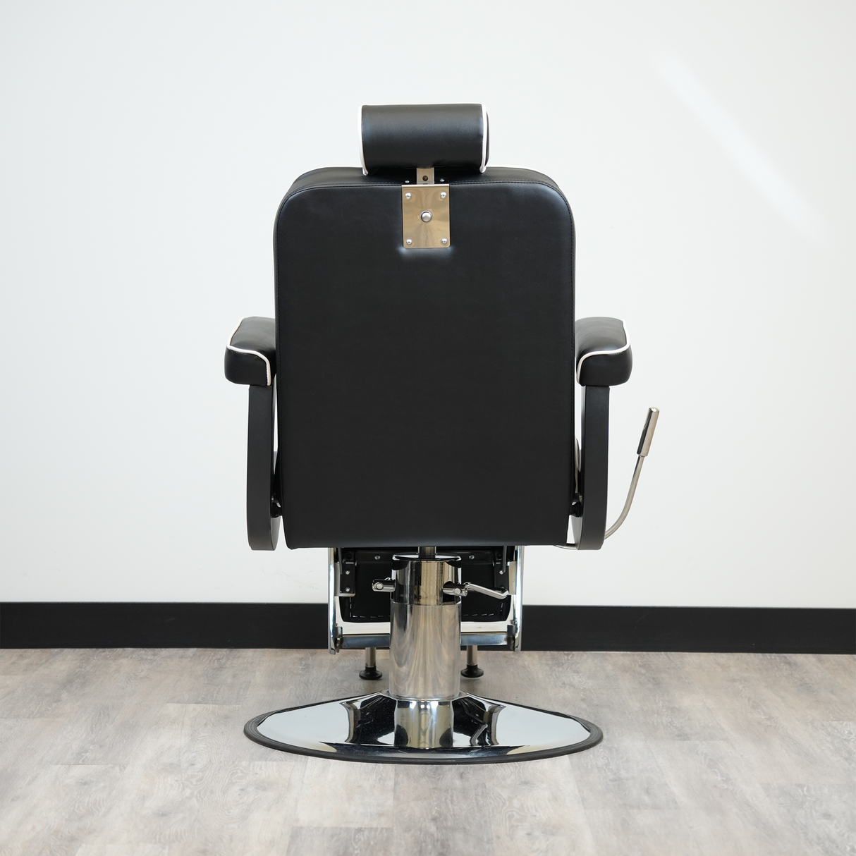 Bursa 2.0 Barber Chair - Premium Black
