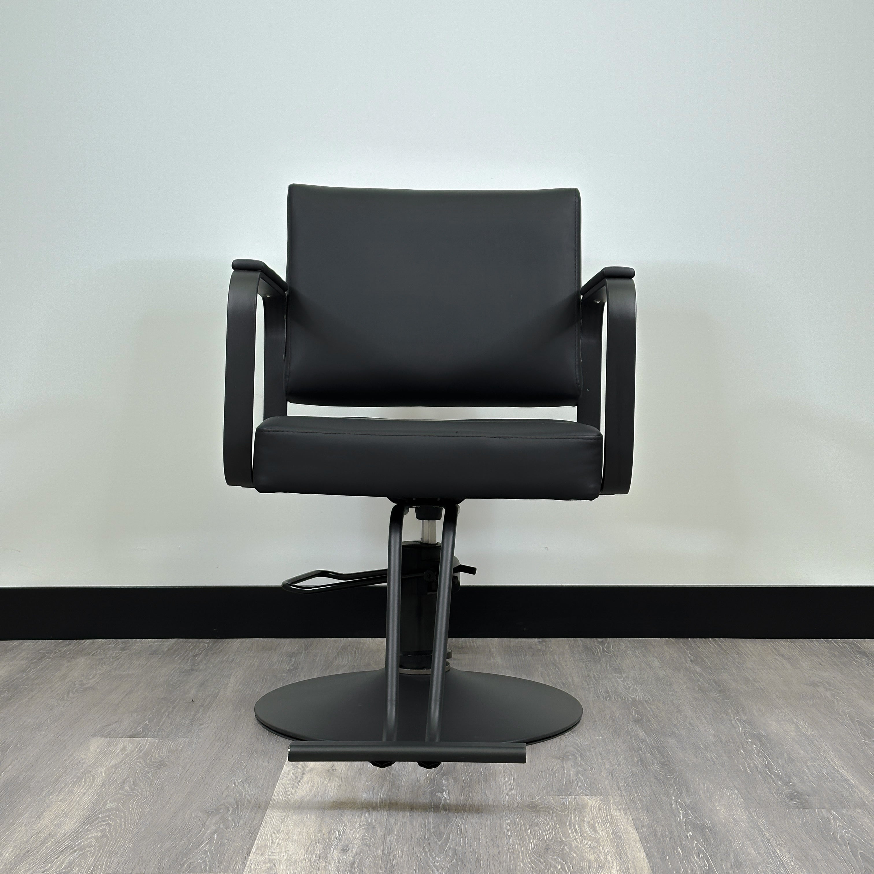 Stockholm Salon Chair – Empire Barber Supply