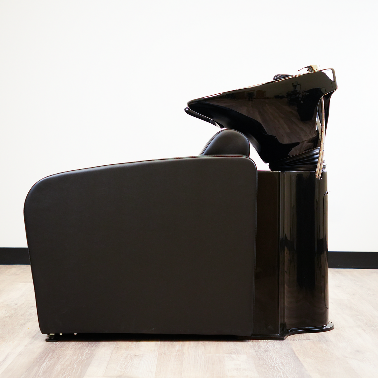 Stratos Shampoo Backwash Unit