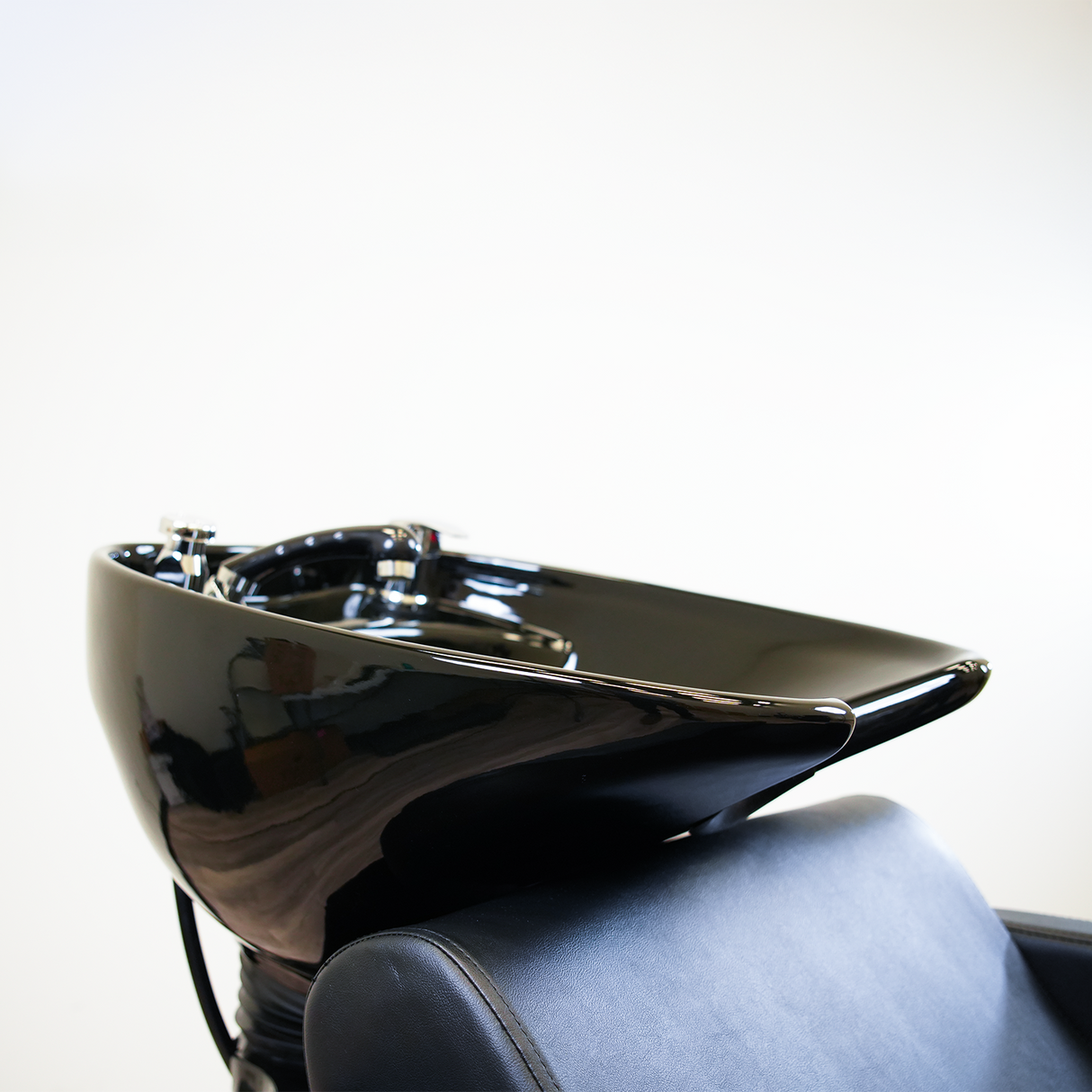 Stratos Shampoo Backwash Unit