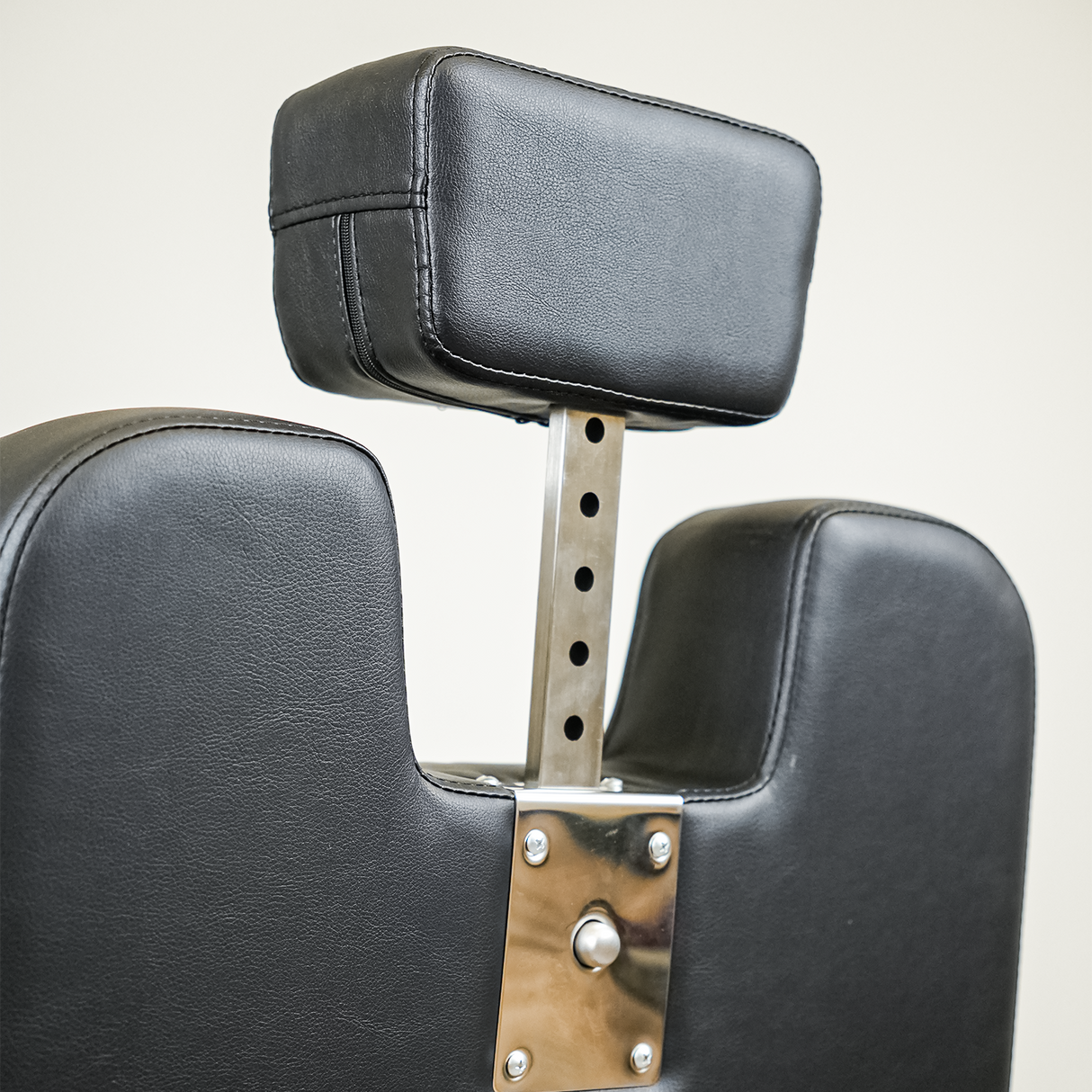 Vanguard Barber Chair - Gold CS